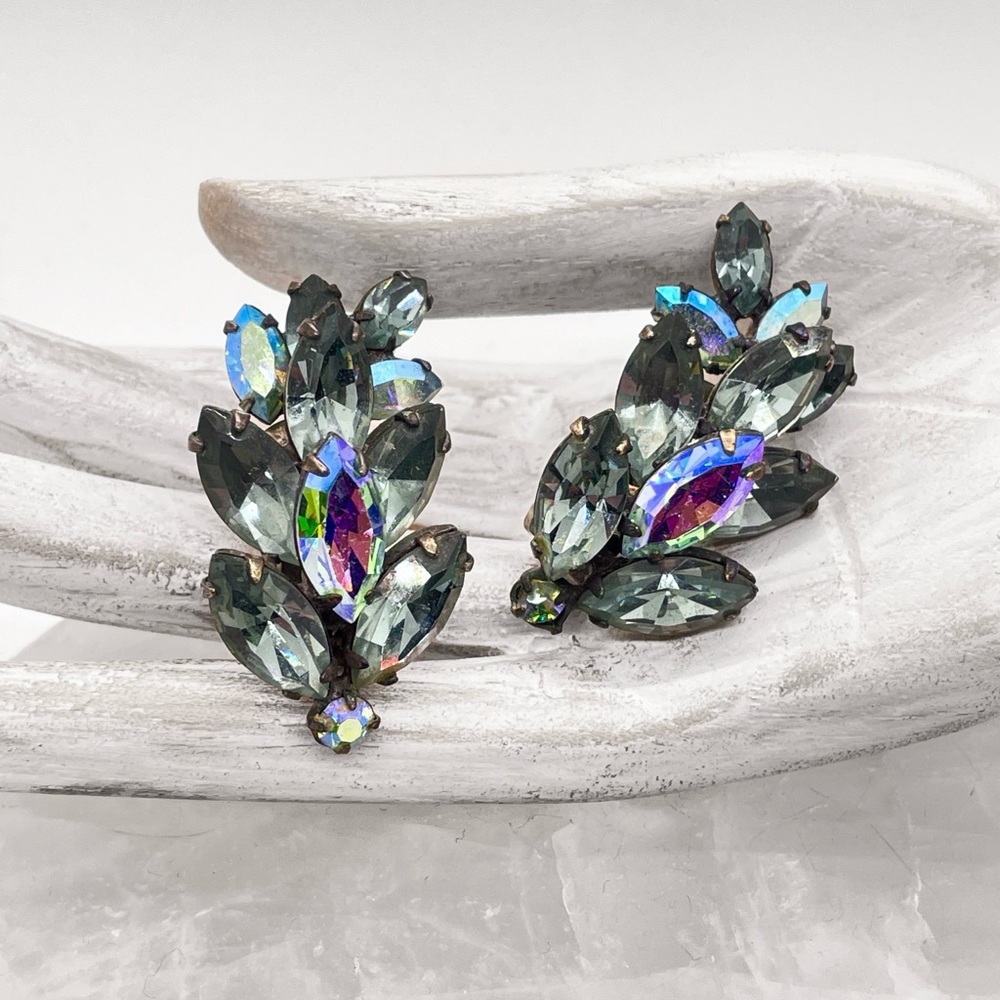 VTG Grey Aurora Borealis Peacock Leaf Cluster Clip-On Earrings